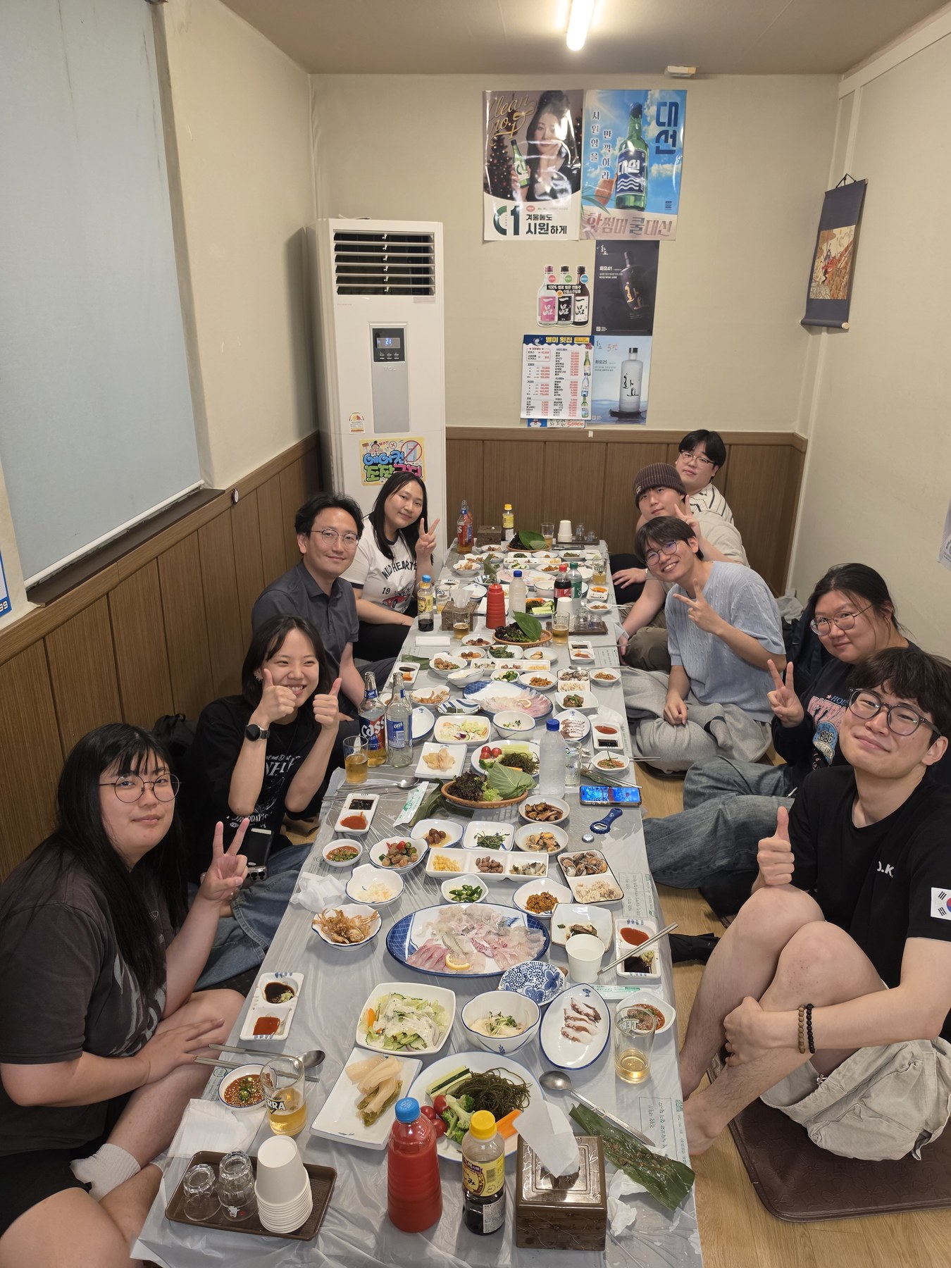 Welcoming our new intern Dong-Wook Kim — an end-of-semester lab dinner