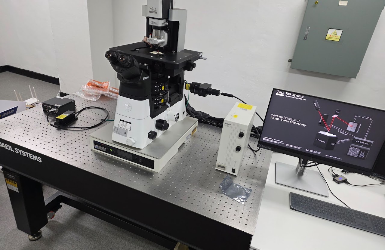 Park Systems NX12 & optical table installed