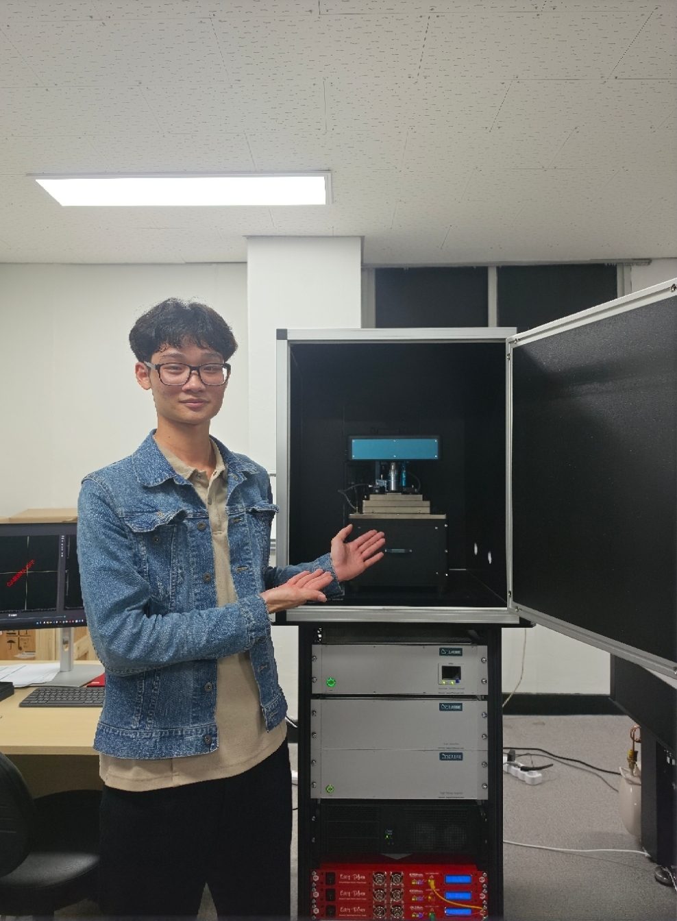 Welcoming Vu Dinh Huan to the QUASAR Lab